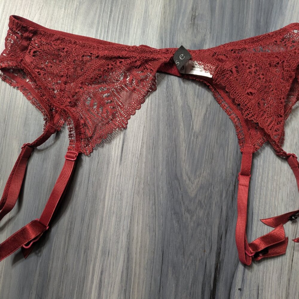 Else Garter Belt